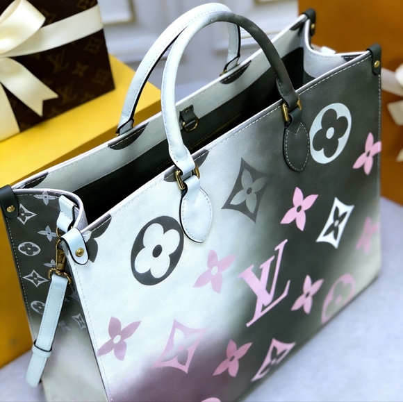 <AUTHENTIC>Louis Vuitton Onthego GM Bag - Picture 2 of 6